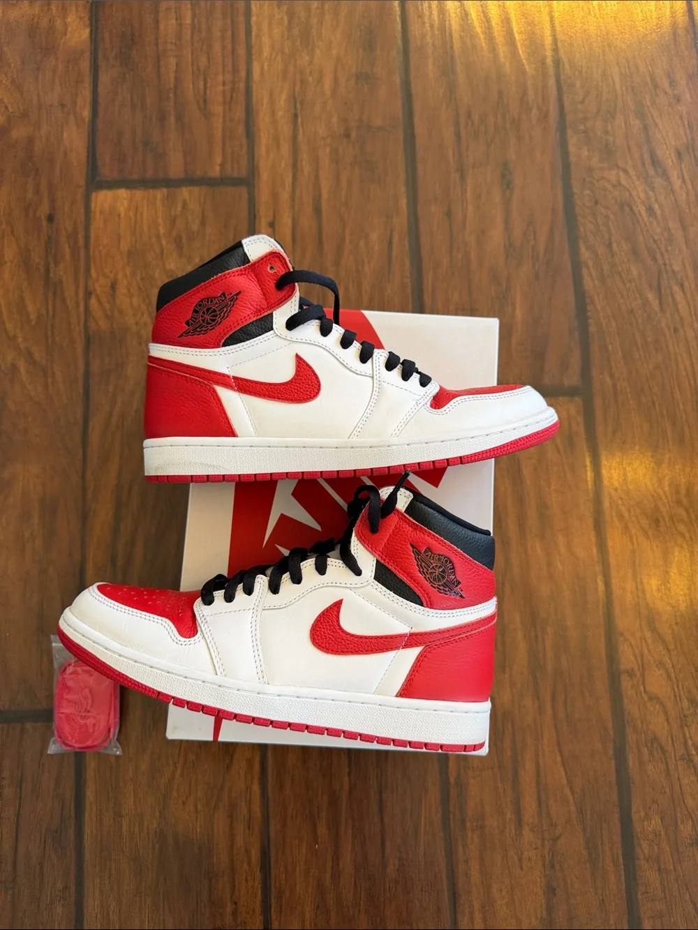 Air Jordan1 Retro High OG Sneakers in White, Red and Black